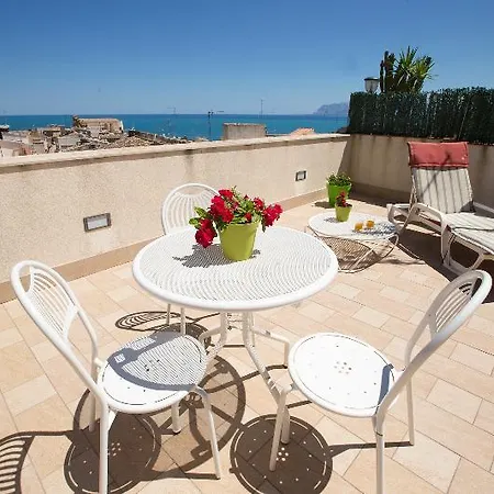 Quattro Canti Hotel 4*